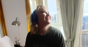 Indie pop artist, musician Anastasia Ledovskaya introduces herself