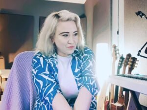 Indie pop artist, musician Anastasia Ledovskaya at her studio